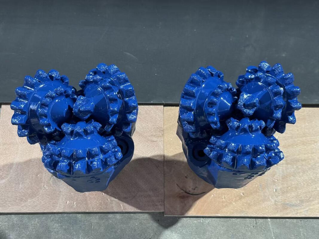 17 1/2 Inch Button IADC737 Çelik Kalıplı Tricone Drill Bit Petrol Buhranı için Kömür Madencilik Buhran Aracı